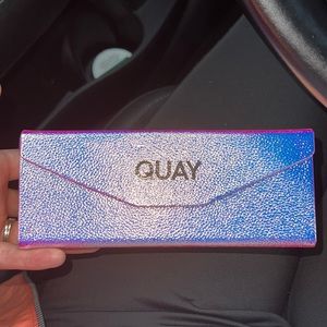 Quay sunglass holder